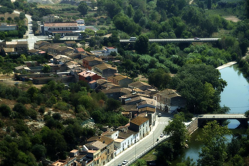 Hotel La Masia Pont de Molins Bagian luar foto